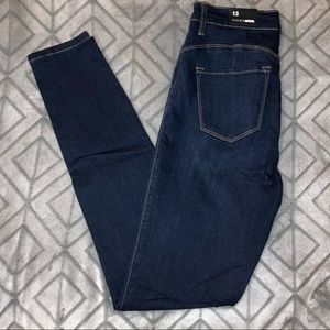 [FASHION NOVA] Dark wash skinny jeans